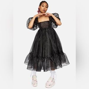 SELKIE The Caviar French Puff Dress